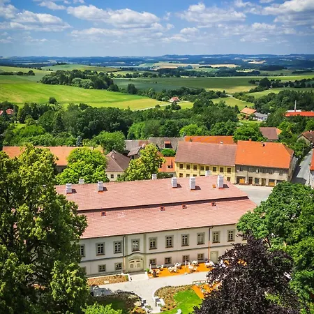 Zamek * Naceradec