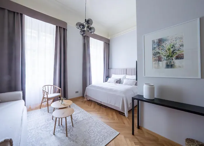 Zamek Hotel *